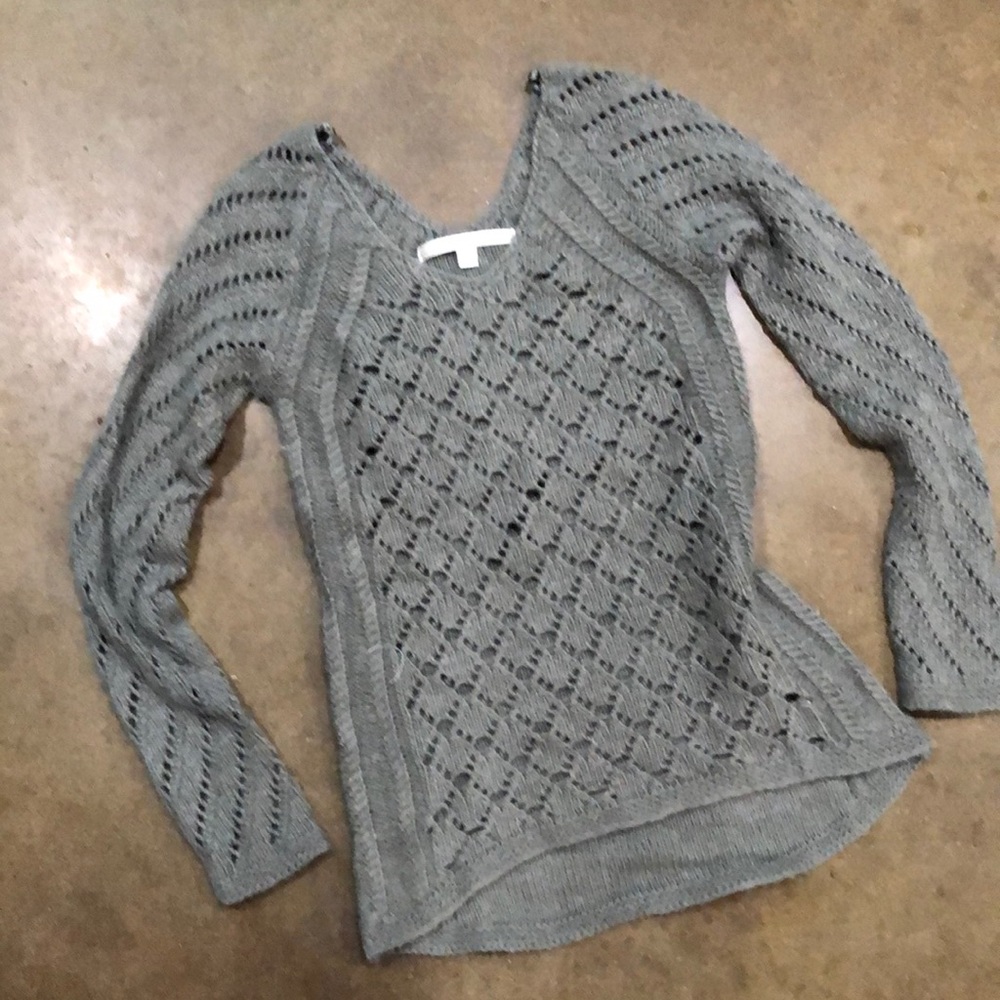 Soft sweater lightweight large